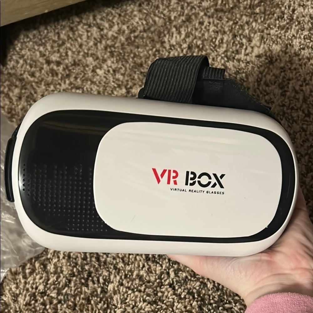 Virtual Reality Glasses - White and Black